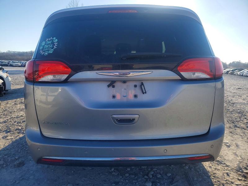 Photo 6 from auction – 2018 CHRYSLER PACIFICA with VIN 2C4RC1BG2JR274404