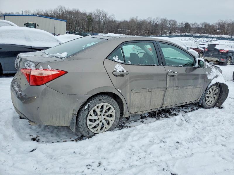 Photo 3 from auction – 2018 TOYOTA COROLLA L with VIN 2T1BURHE5JC027171