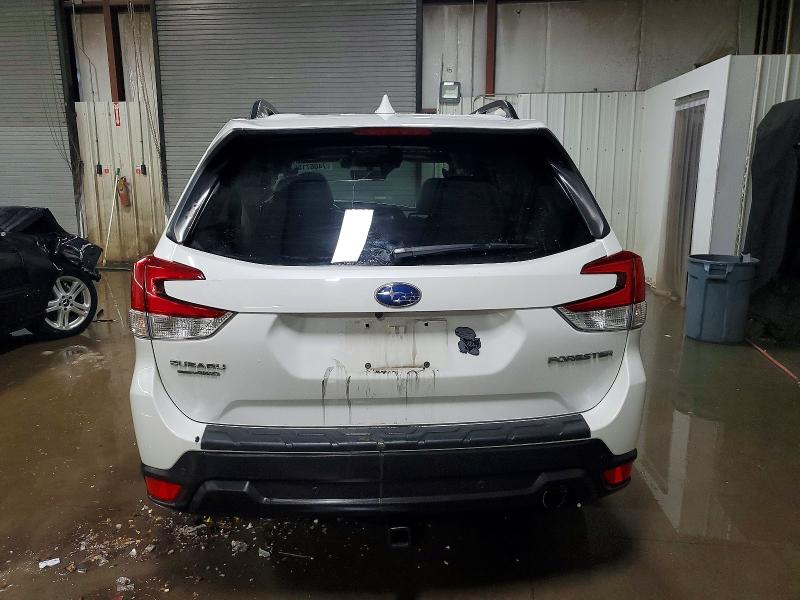 Photo 6 from auction – 2019 SUBARU FORESTER L with VIN JF2SKAUCXKH557260