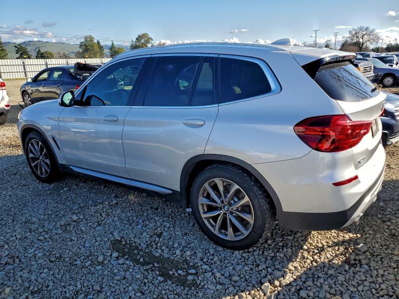 Photo 2 from auction – 2019 BMW X3 XDRIVE3 with VIN 5UXTR9C53KLP86309