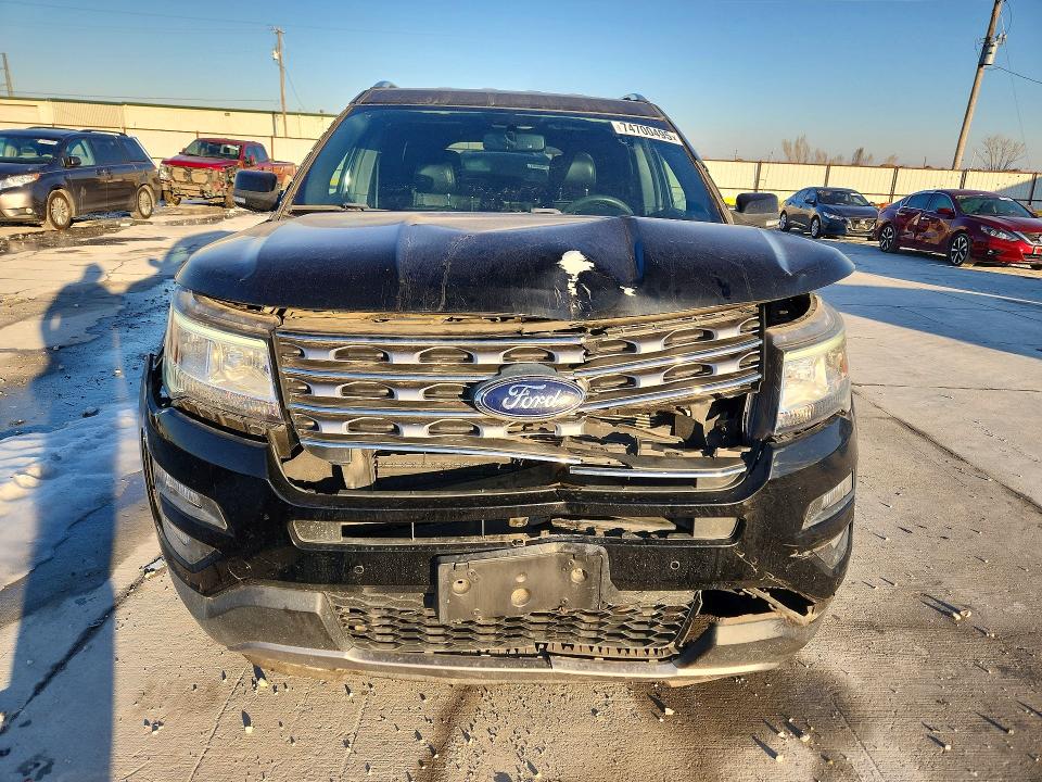 Photo 5 from auction – 2017 FORD EXPLORER L with VIN 1FM5K8F81HGC93210
