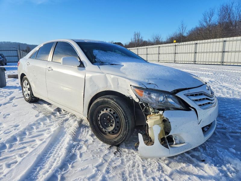 Zdjęcie 4 z aukcji – 2011 TOYOTA CAMRY z VIN 4T1BF3EK7BU714153