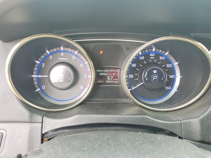 Photo 9 from auction – 2012 HYUNDAI SONATA with VIN 5NPEC4AB4CH437043