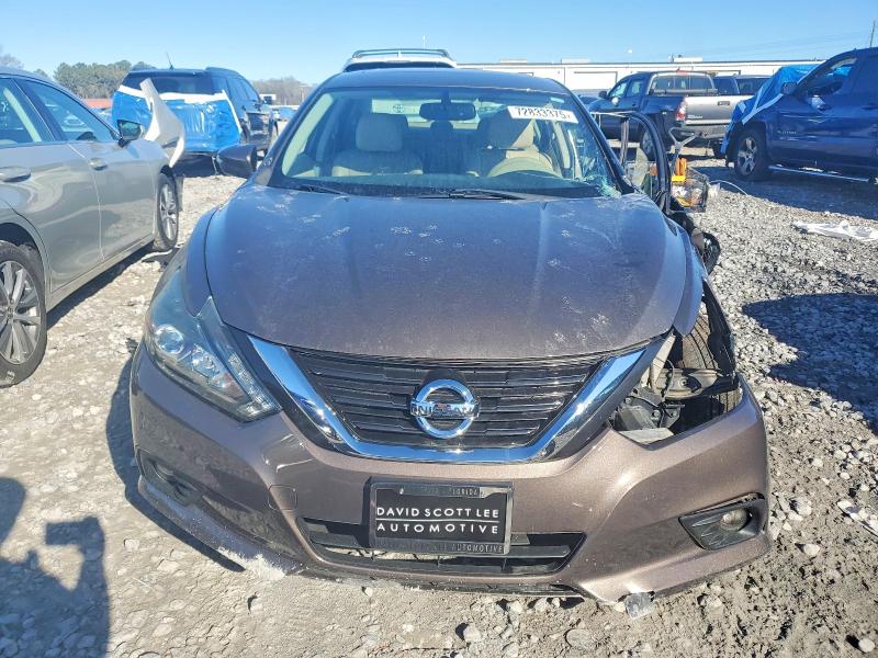 Photo 5 from auction – 2017 NISSAN ALTIMA with VIN 1N4AL3AP2HC275300