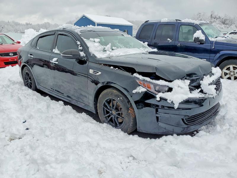 Photo 4 from auction – 2016 KIA OPTIMA with VIN 5XXGT4L35GG032129