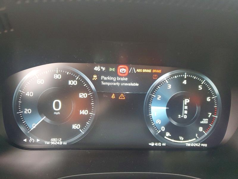Photo 9 from auction – 2018 VOLVO XC60 T5 with VIN LYV102RKXJB116735