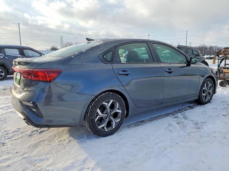 Photo 3 from auction – 2021 KIA FORTE with VIN 3KPF24AD3ME314042
