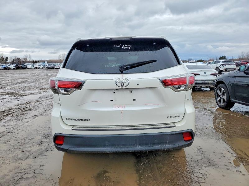 Photo 6 from auction – 2016 TOYOTA HIGHLANDER with VIN 5TDBKRFH9GS261980