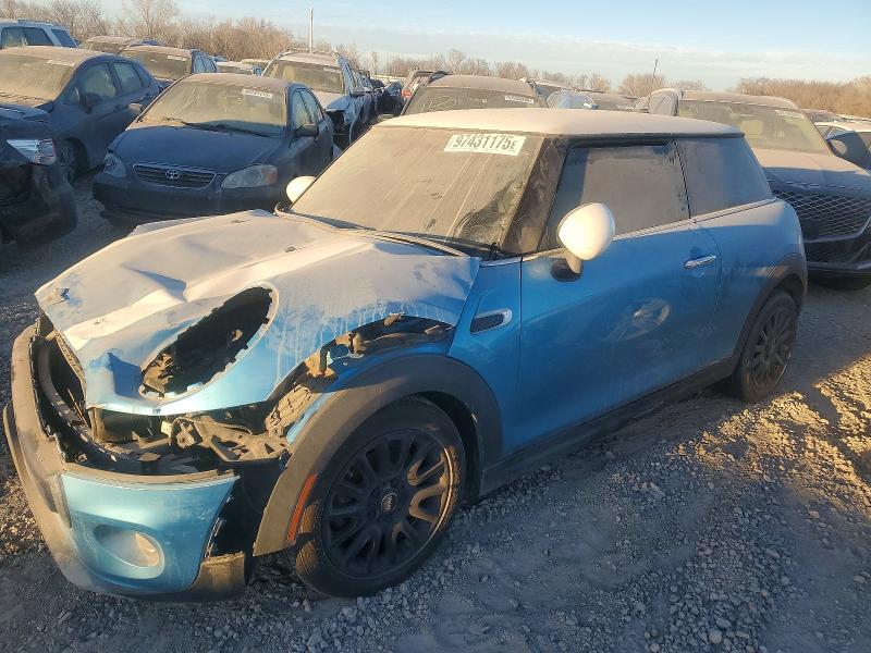 MINI COOPER 2017 with VIN WMWXP5C51H3C63798 - Photo from auction