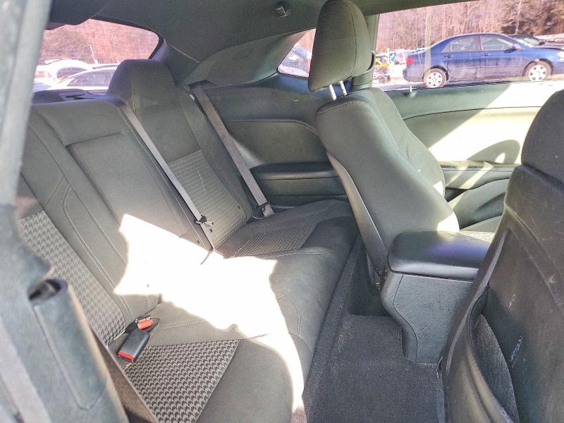 Photo 10 from auction – 2019 DODGE CHALLENGER with VIN 2C3CDZAG2KH718993