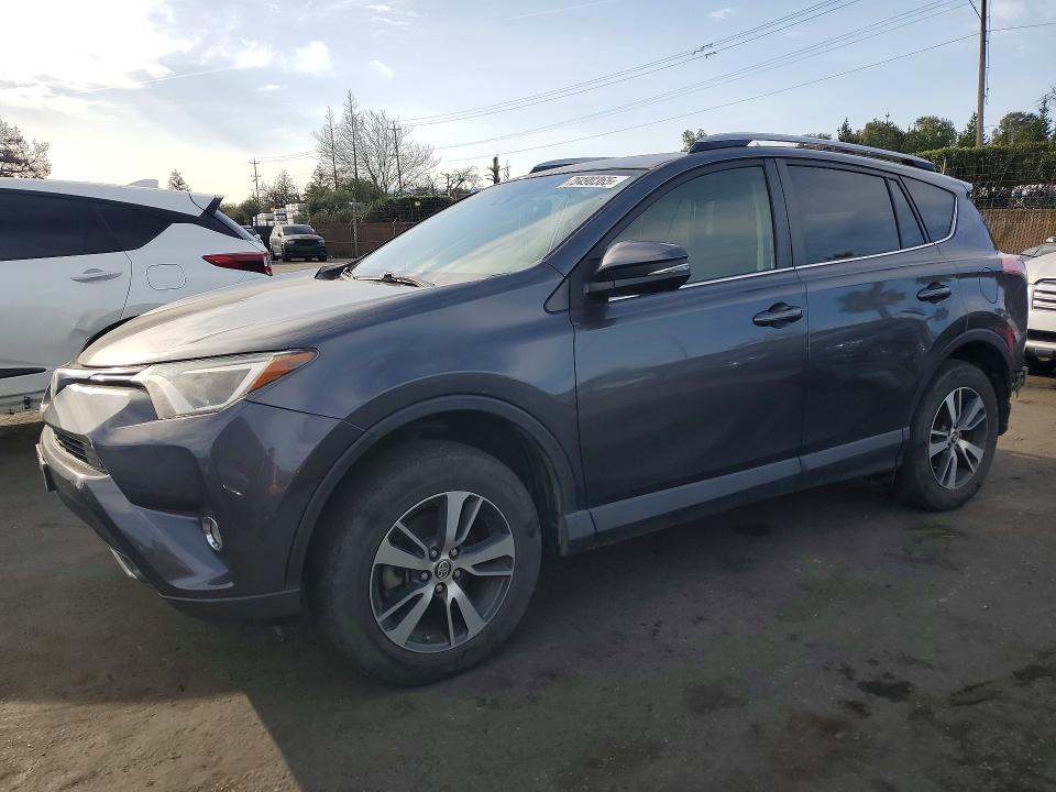 Photo 1 from auction – 2017 TOYOTA RAV4 XLE with VIN JTMRFREV4HJ709745