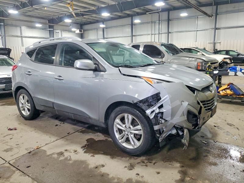 Photo 4 from auction – 2011 HYUNDAI TUCSON GLS with VIN KM8JUCAC4BU273047