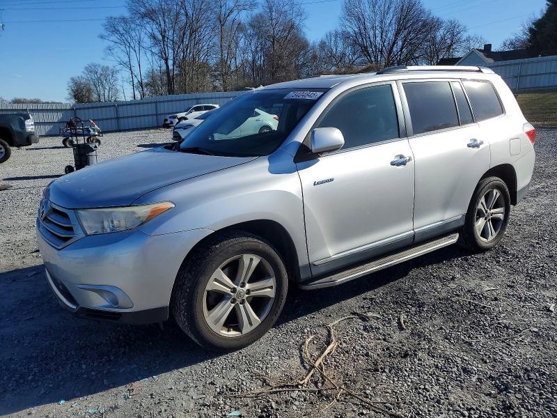 TOYOTA HIGHLANDER 2013 with VIN 5TDYK3EH2DS112458 - Photo from auction