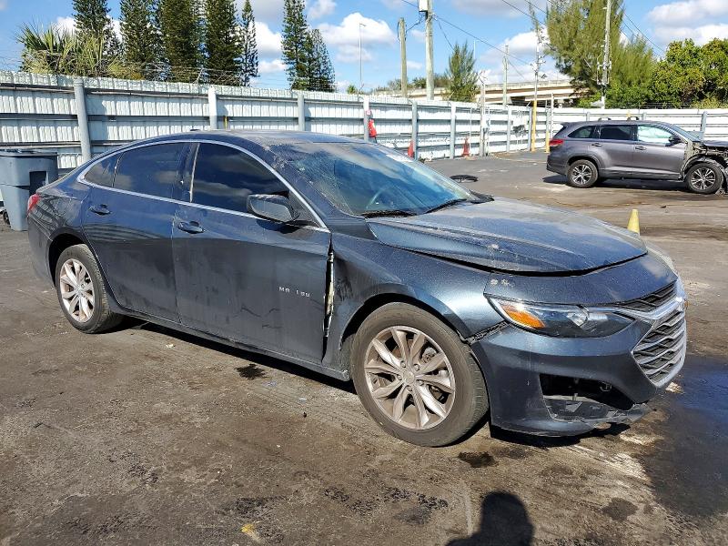 Photo 4 from auction – 2020 CHEVROLET MALIBU with VIN 1G1ZD5ST2LF047203