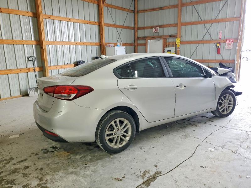 Photo 3 from auction – 2017 KIA FORTE with VIN 3KPFK4A70HE130662