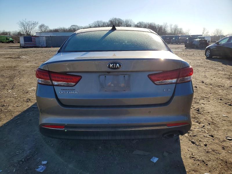صورة رقم 6 من المزاد - 2018 KIA OPTIMA مع VIN 5XXGU4L38JG222656