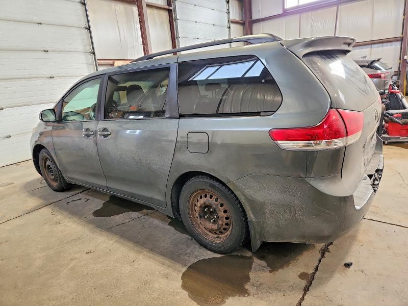 Photo 2 from auction – 2013 TOYOTA SIENNA LE with VIN 5TDKK3DC8DS355316