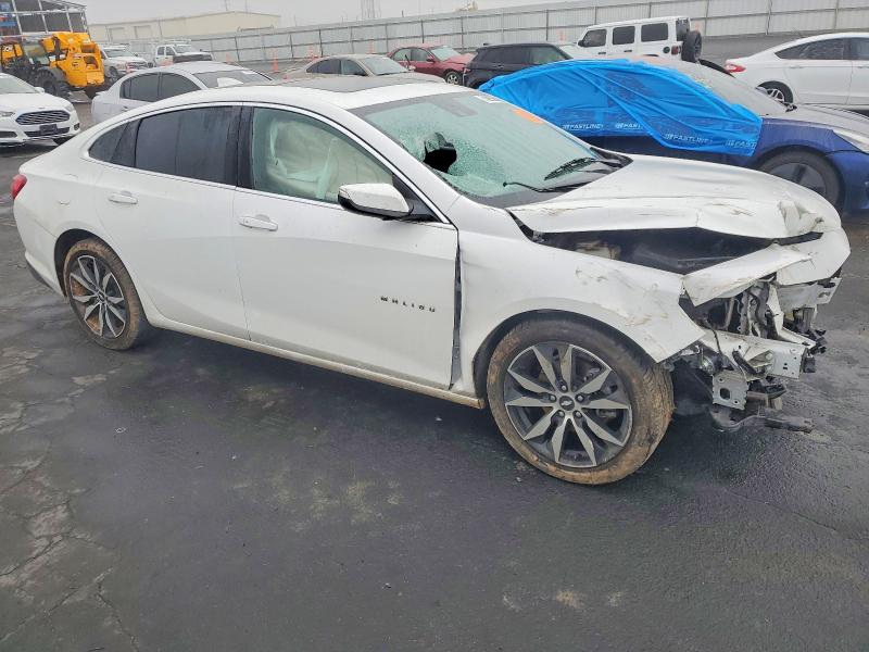 Photo 4 from auction – 2016 CHEVROLET MALIBU with VIN 1G1ZE5ST7GF307324