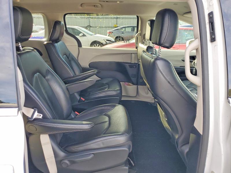 Photo 11 from auction – 2022 CHRYSLER PACIFICA H with VIN 2C4RC1L76NR147904