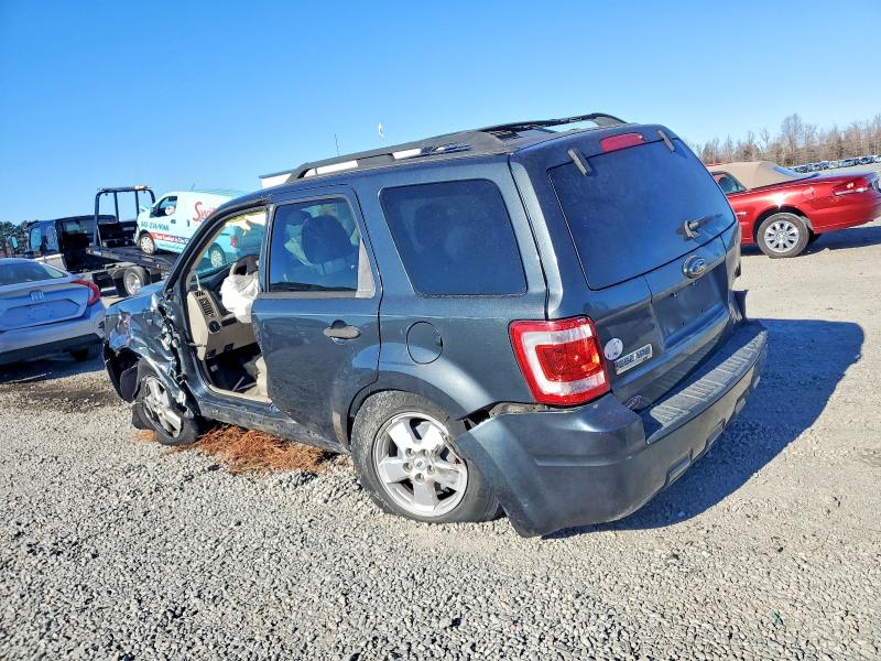 Photo 2 from auction – 2008 FORD ESCAPE with VIN 1FMCU03168KB52821