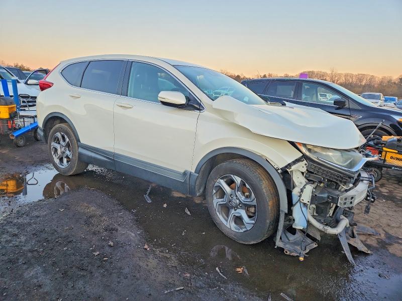 Photo 4 from auction – 2017 HONDA CR-V with VIN 2HKRW2H51HH661763