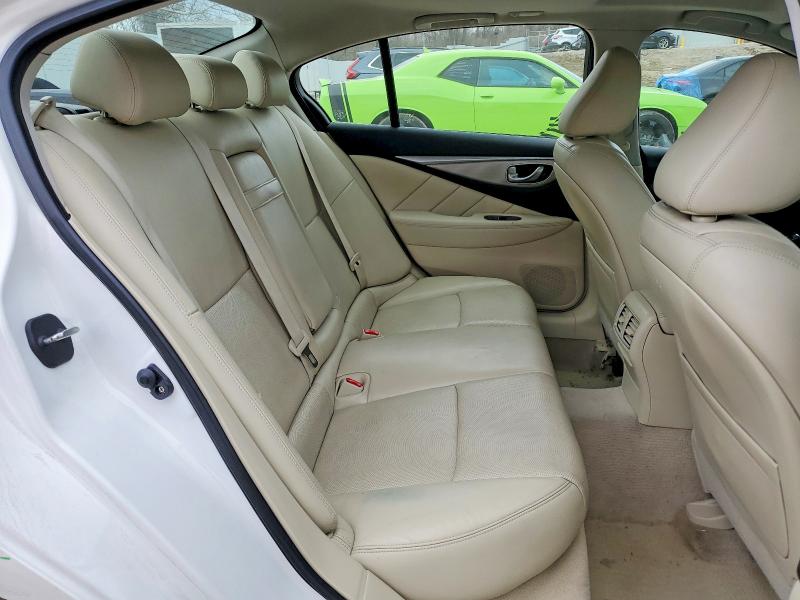 Photo 10 from auction – 2014 INFINITI Q50 with VIN JN1BV7AR9EM688535