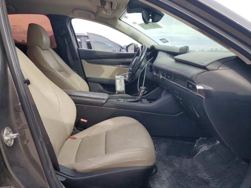 Photo 7 from auction – 2019 MAZDA 3 with VIN JM1BPACL4K1111745