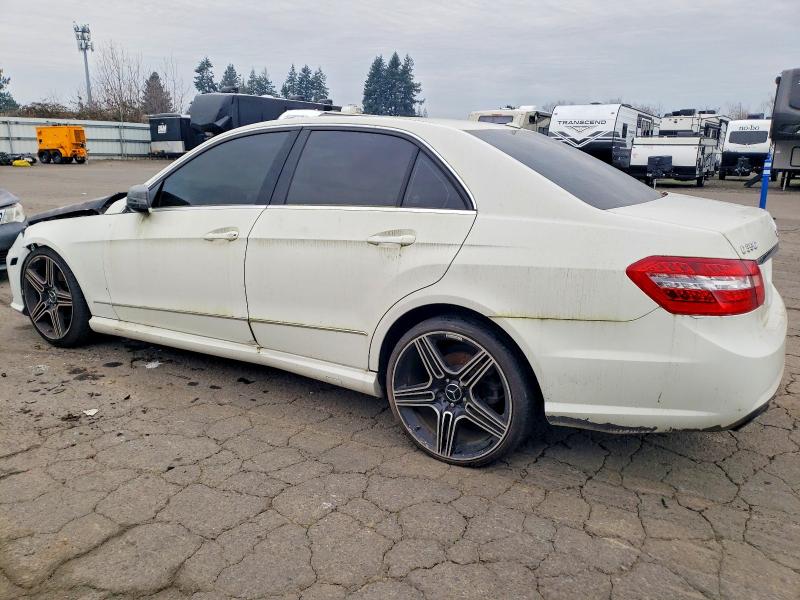 Photo 2 from auction – 2010 MERCEDES BENZ E with VIN WDDHF5GB2AA051474