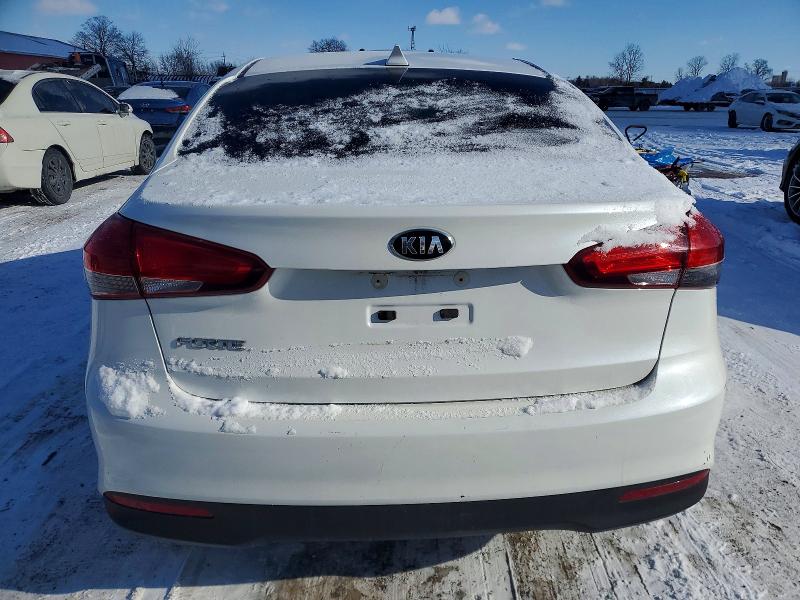Photo 6 from auction – 2018 KIA FORTE with VIN 3KPFL4A72JE261675