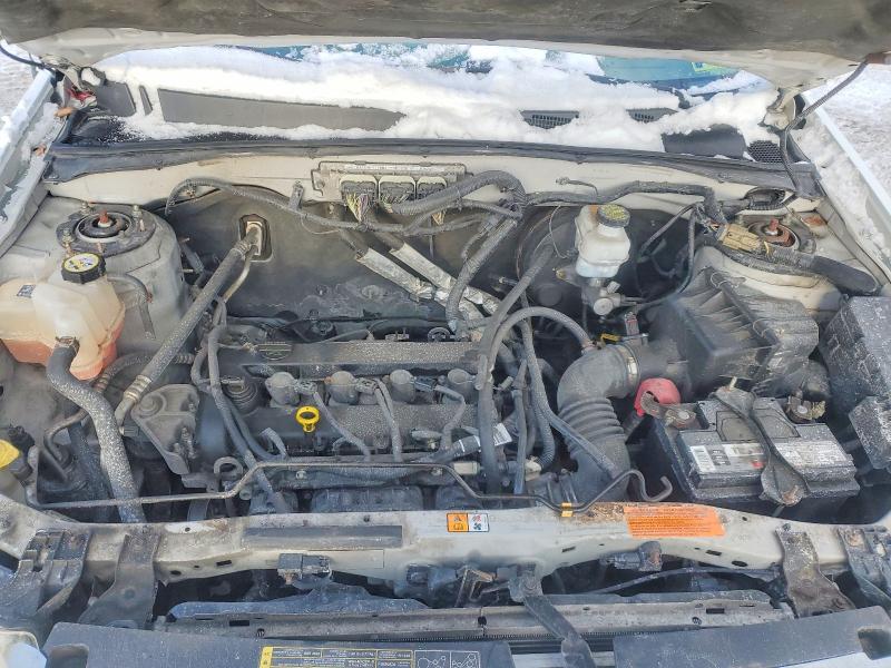 Photo 12 from auction – 2011 FORD ESCAPE XLS with VIN 1FMCU9C77BKC30894