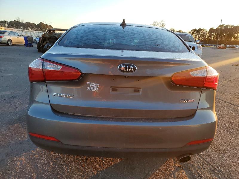 Photo 6 from auction – 2016 KIA FORTE EX with VIN KNAFX4A88G5549554