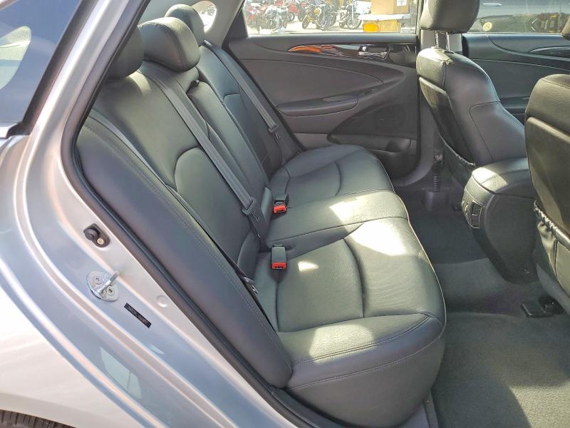 Photo 10 from auction – 2012 HYUNDAI SONATA SE with VIN 5NPEC4AC3CH313693