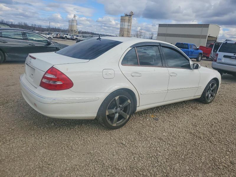 Photo 3 from auction – 2004 MERCEDES-BENZ E 320 with VIN WDBUF65J64A560947