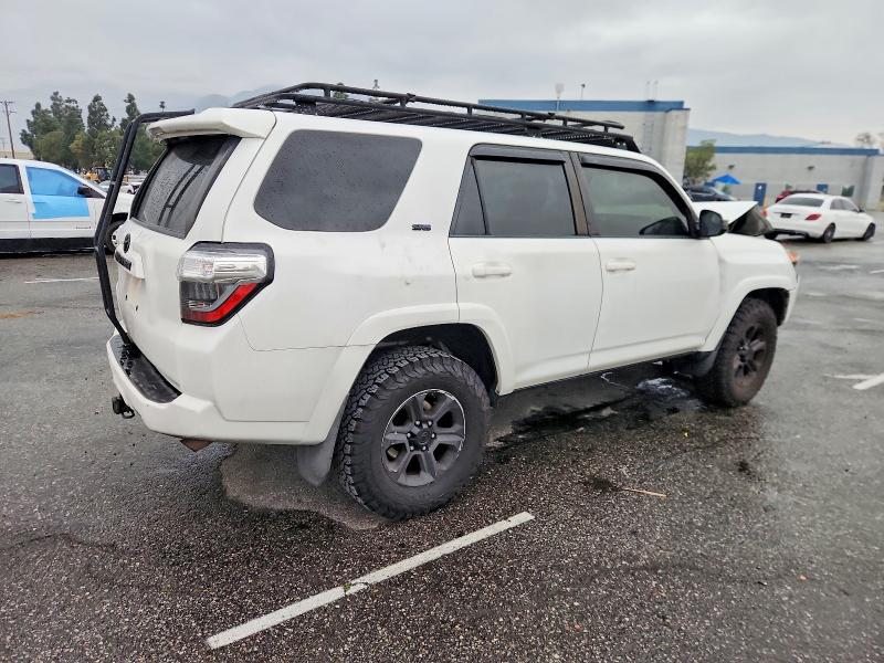 Photo 3 from auction – 2017 TOYOTA 4RUNNER with VIN JTEBU5JR9H5413116