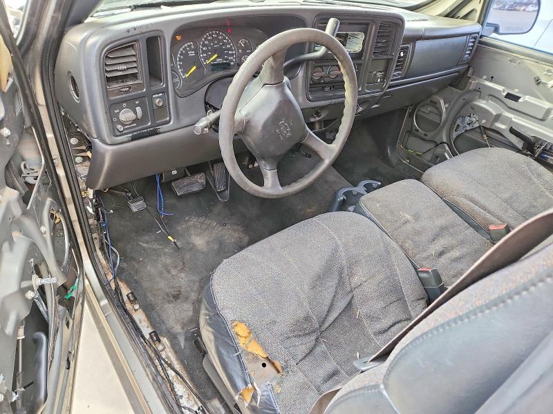 Photo 8 from auction – 2001 CHEVROLET SILVERADO with VIN 1GCEC14WX1Z113405