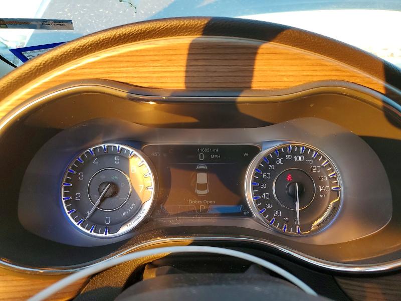 Photo 9 from auction – 2015 CHRYSLER 200 C with VIN 1C3CCCCB3FN620599