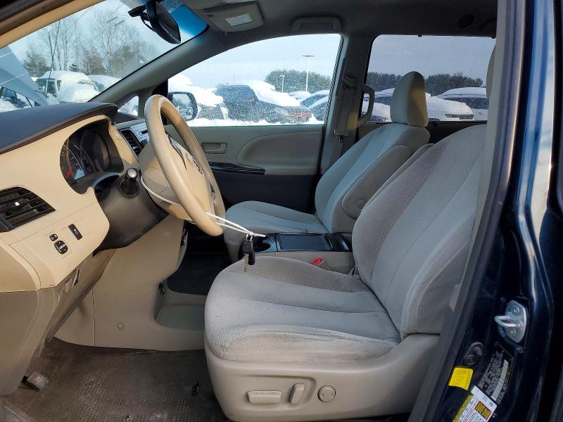 Photo 7 from auction – 2012 TOYOTA SIENNA with VIN 5TDKK3DCXCS202130