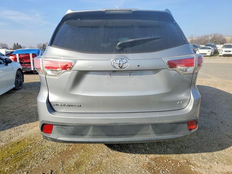 Photo 6 from auction – 2014 TOYOTA HIGHLANDER with VIN 5TDZKRFH6ES018428
