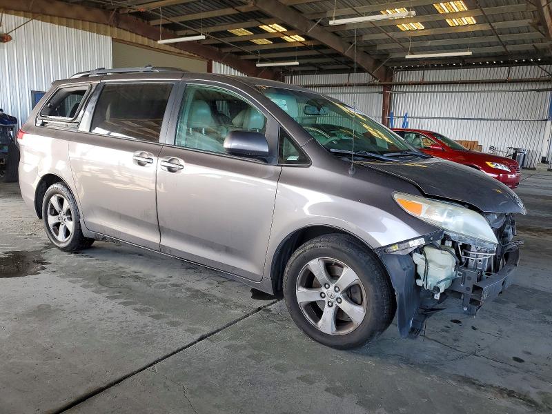 Photo 4 from auction – 2012 TOYOTA SIENNA LE with VIN 5TDKK3DC4CS224382