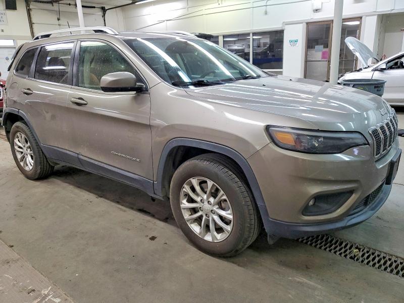 Photo 4 from auction – 2019 JEEP CHEROKEE L with VIN 1C4PJMCB0KD211713