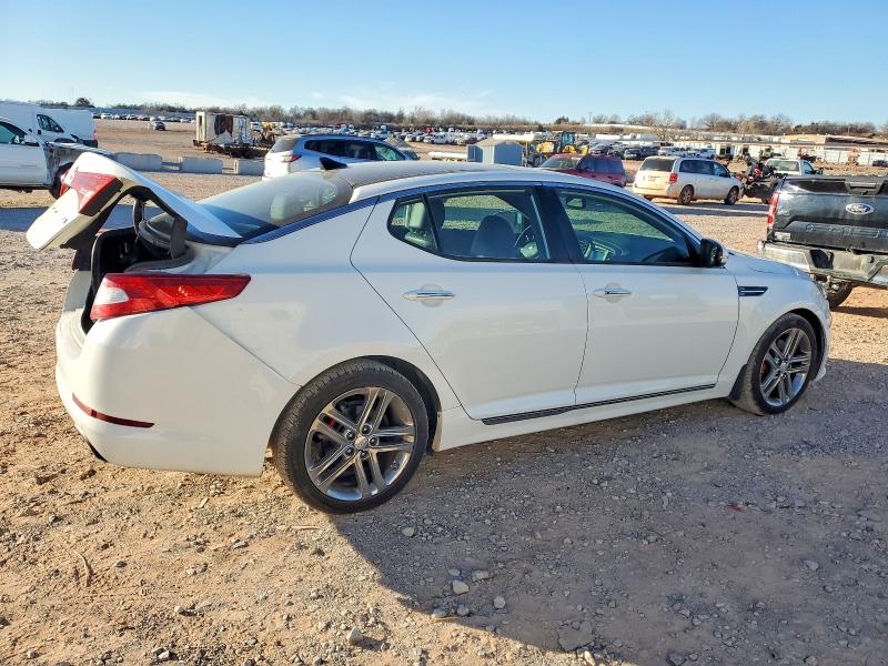Photo 3 from auction – 2013 KIA OPTIMA SX with VIN 5XXGR4A61DG105021