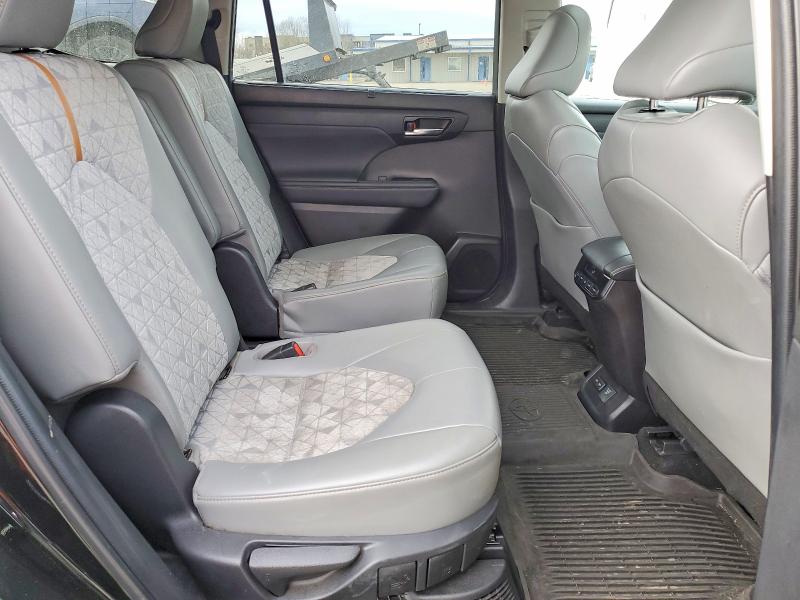 Photo 11 from auction – 2022 TOYOTA HIGHLANDER with VIN 5TDABRCH6NS549386