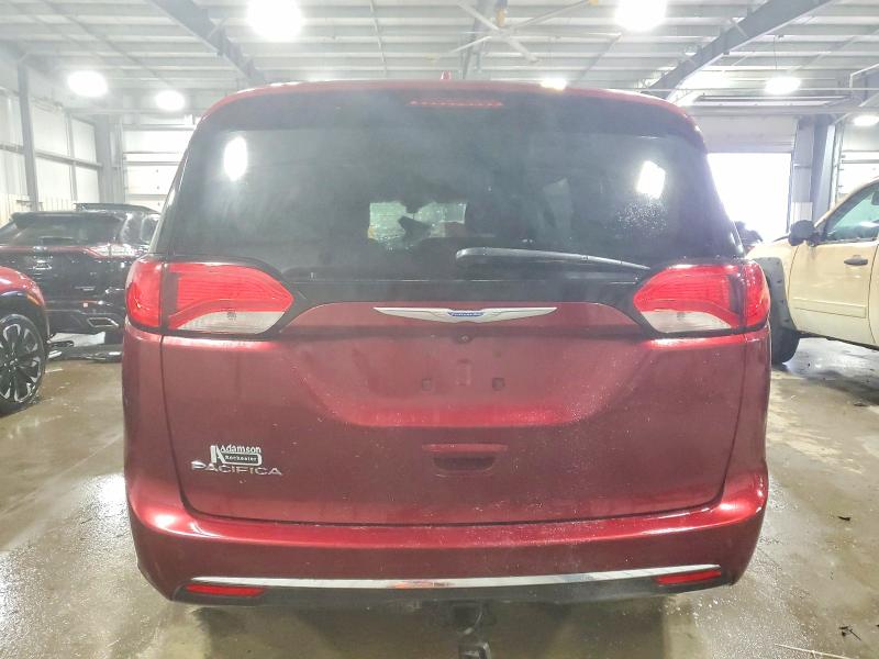 Photo 6 from auction – 2017 CHRYSLER PACIFICA with VIN 2C4RC1BG1HR768893
