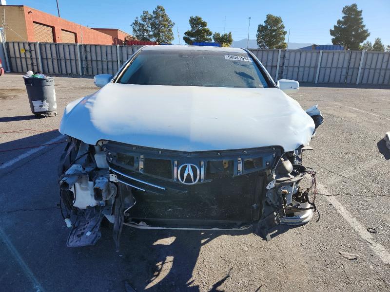 Photo 5 from auction – 2014 ACURA RLX TECH with VIN JH4KC1F55EC004297