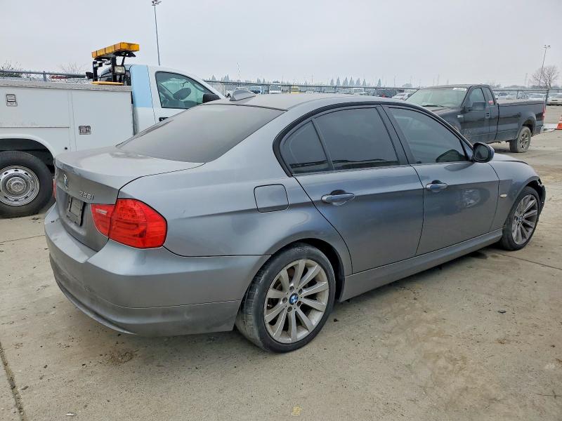 Photo 3 from auction – 2011 BMW 328 I with VIN WBAPH7C53BE460103
