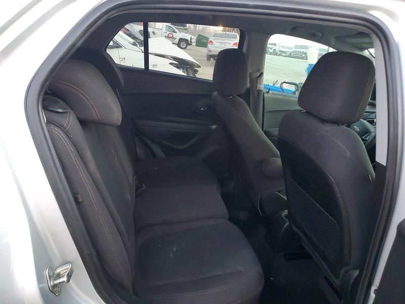 Photo 10 from auction – 2020 CHEVROLET TRAX LS with VIN 3GNCJKSB2LL285707