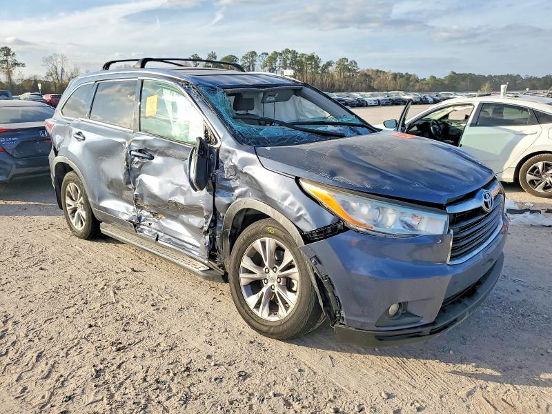 Photo 4 from auction – 2015 TOYOTA HIGHLANDER with VIN 5TDKKRFH2FS097390