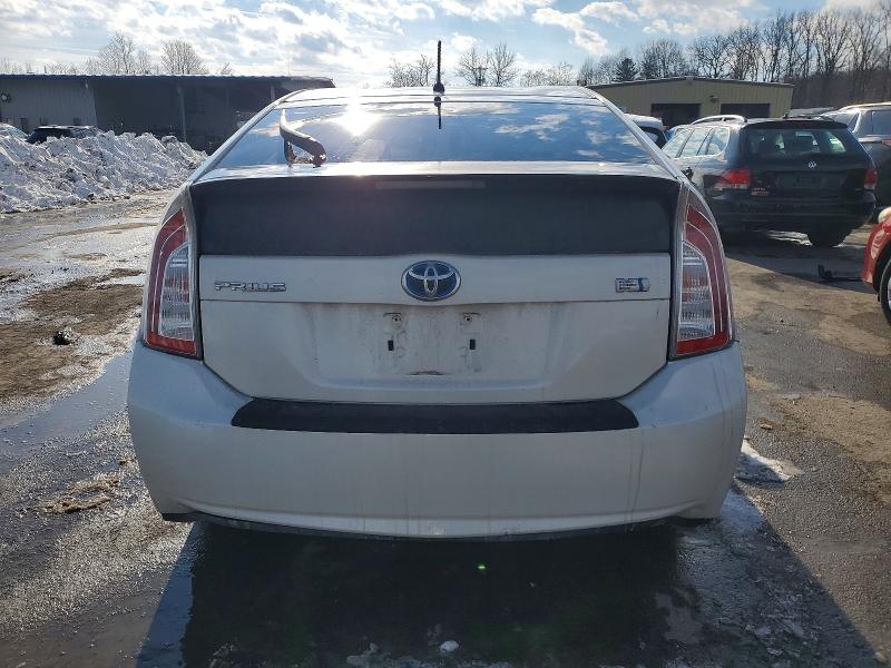 Photo 6 from auction – 2014 TOYOTA PRIUS with VIN JTDKN3DU9E1837890