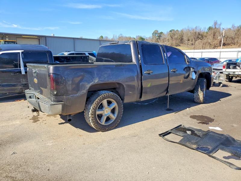 Photo 3 from auction – 2011 CHEVROLET SILVERADO with VIN 3GCPKSE36BG271554