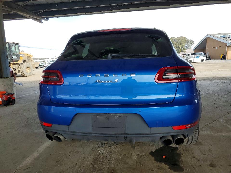 Photo 6 from auction – 2017 PORSCHE MACAN S with VIN WP1AB2A57HLB15918